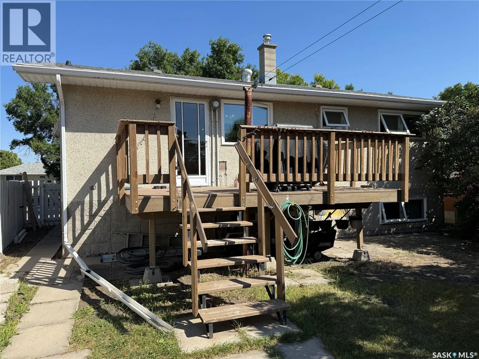 110 Rothwell CRESCENT