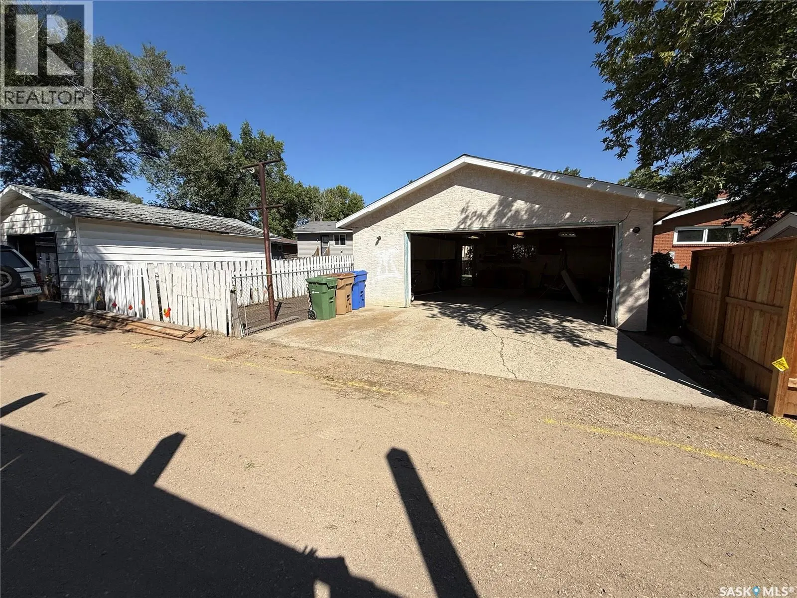 110 Rothwell CRESCENT