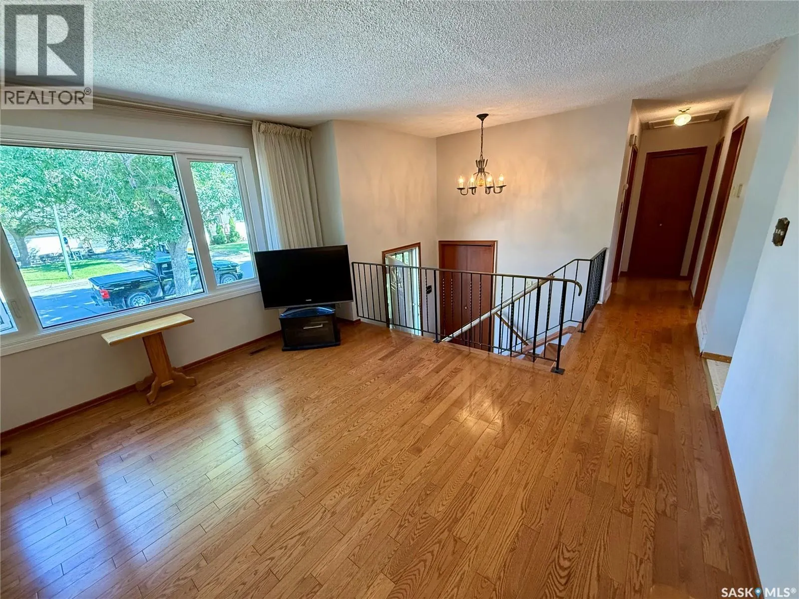 110 Rothwell CRESCENT