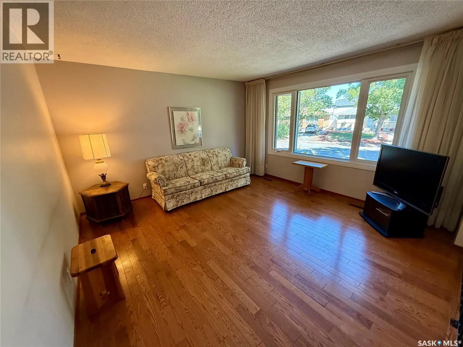 110 Rothwell CRESCENT
