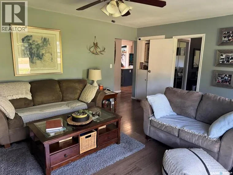 103 3rd AVENUE W
