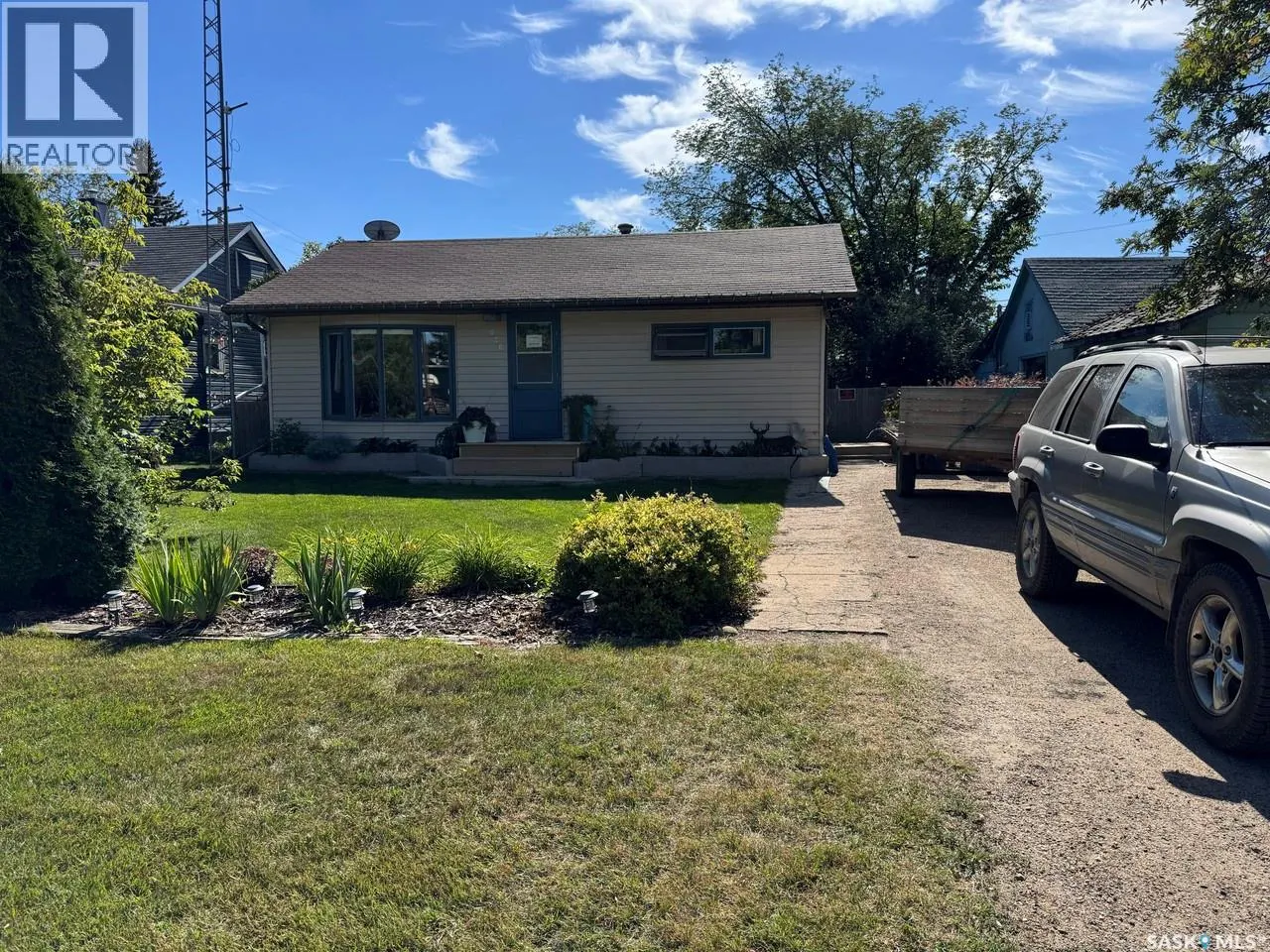 103 3rd AVENUE W