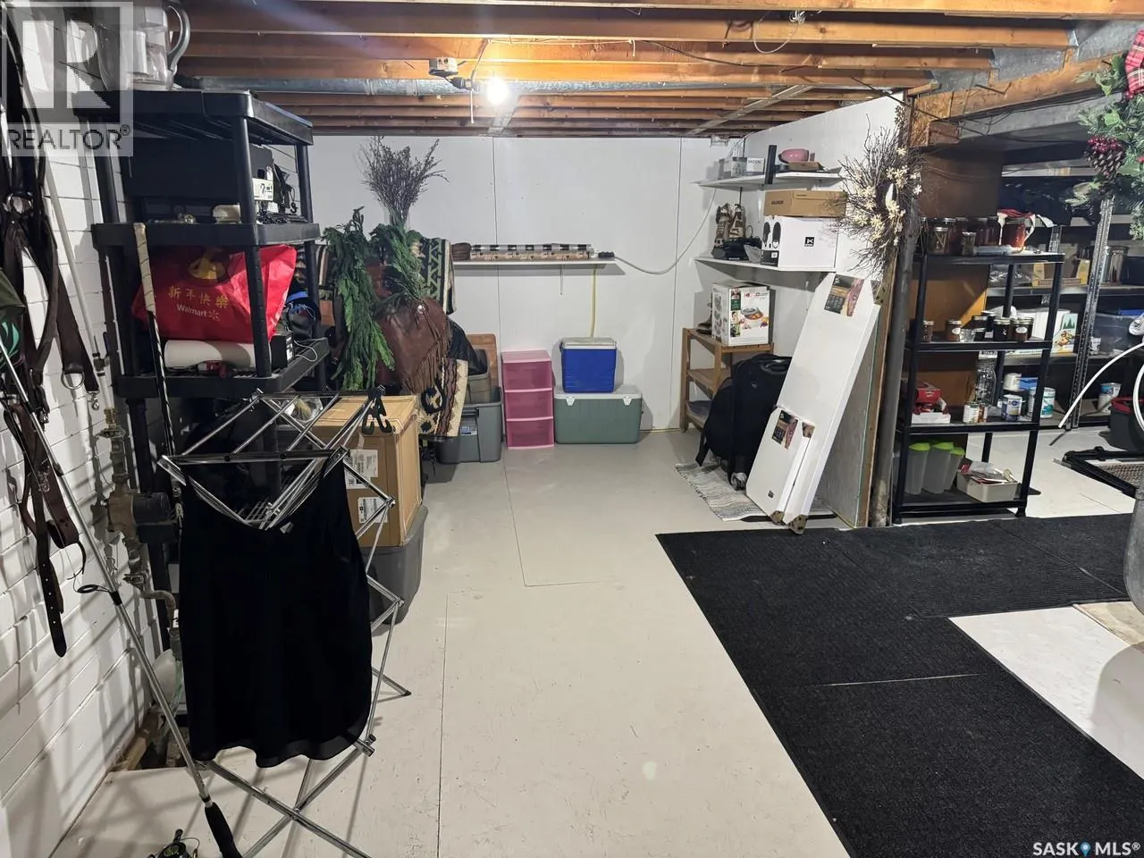 103 3rd AVENUE W