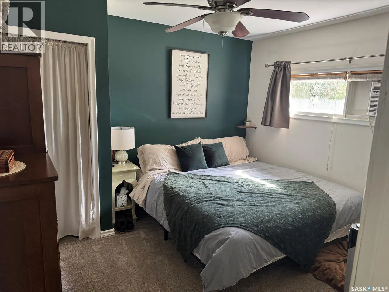 103 3rd AVENUE W