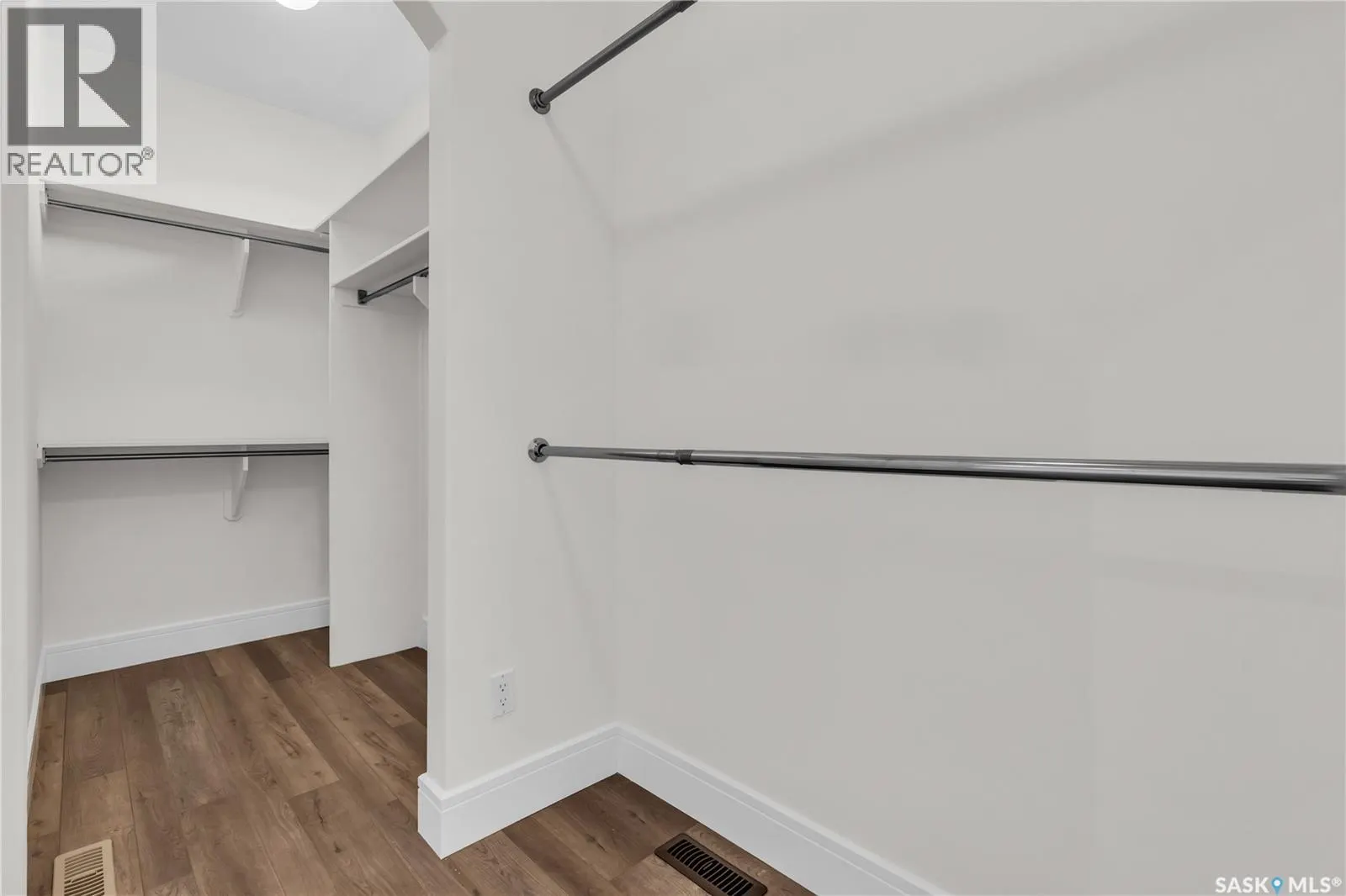 4622 Malcolm DRIVE