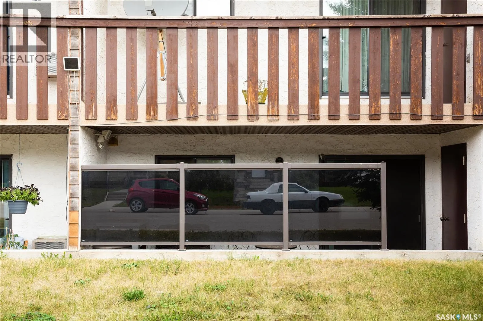 103 314 11th STREET E