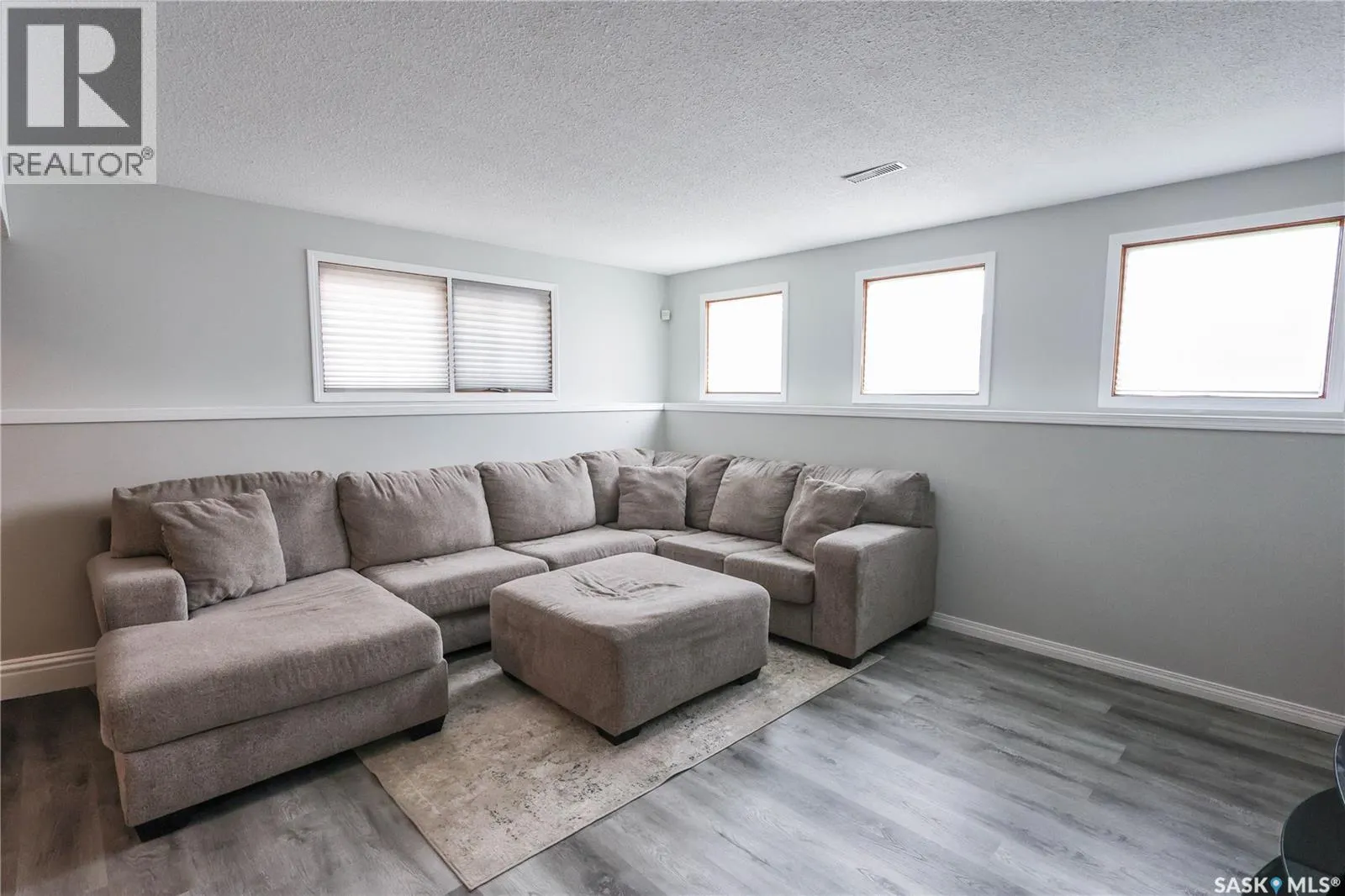 1728 Barton DRIVE