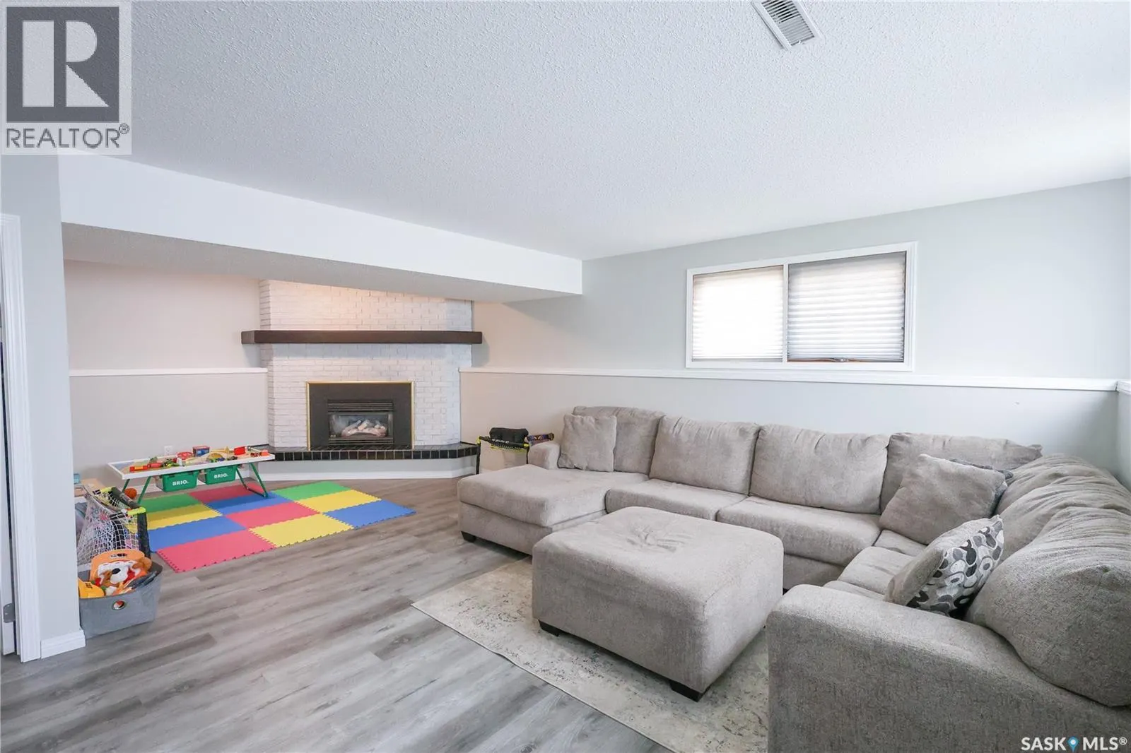1728 Barton DRIVE