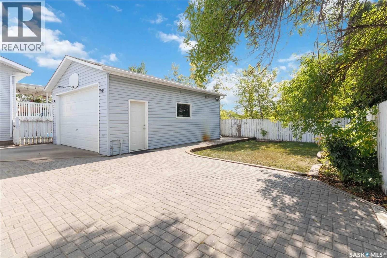 179 Sherry CRESCENT