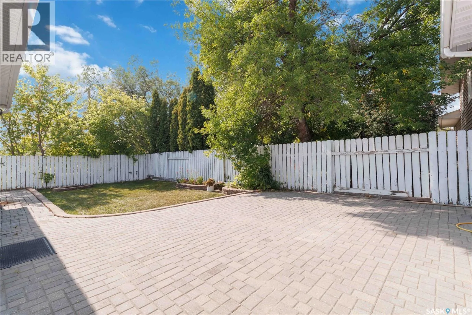 179 Sherry CRESCENT
