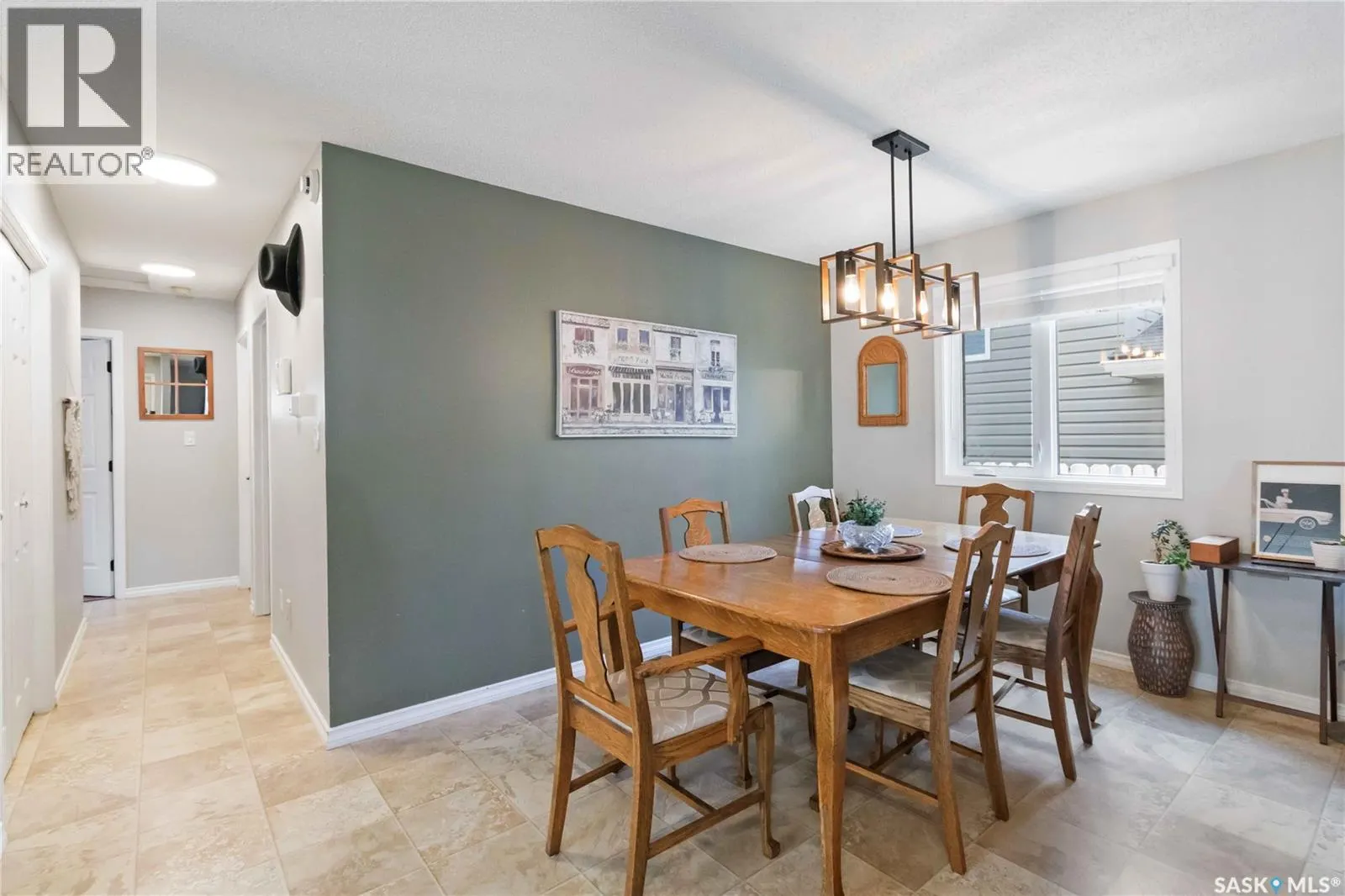 179 Sherry CRESCENT