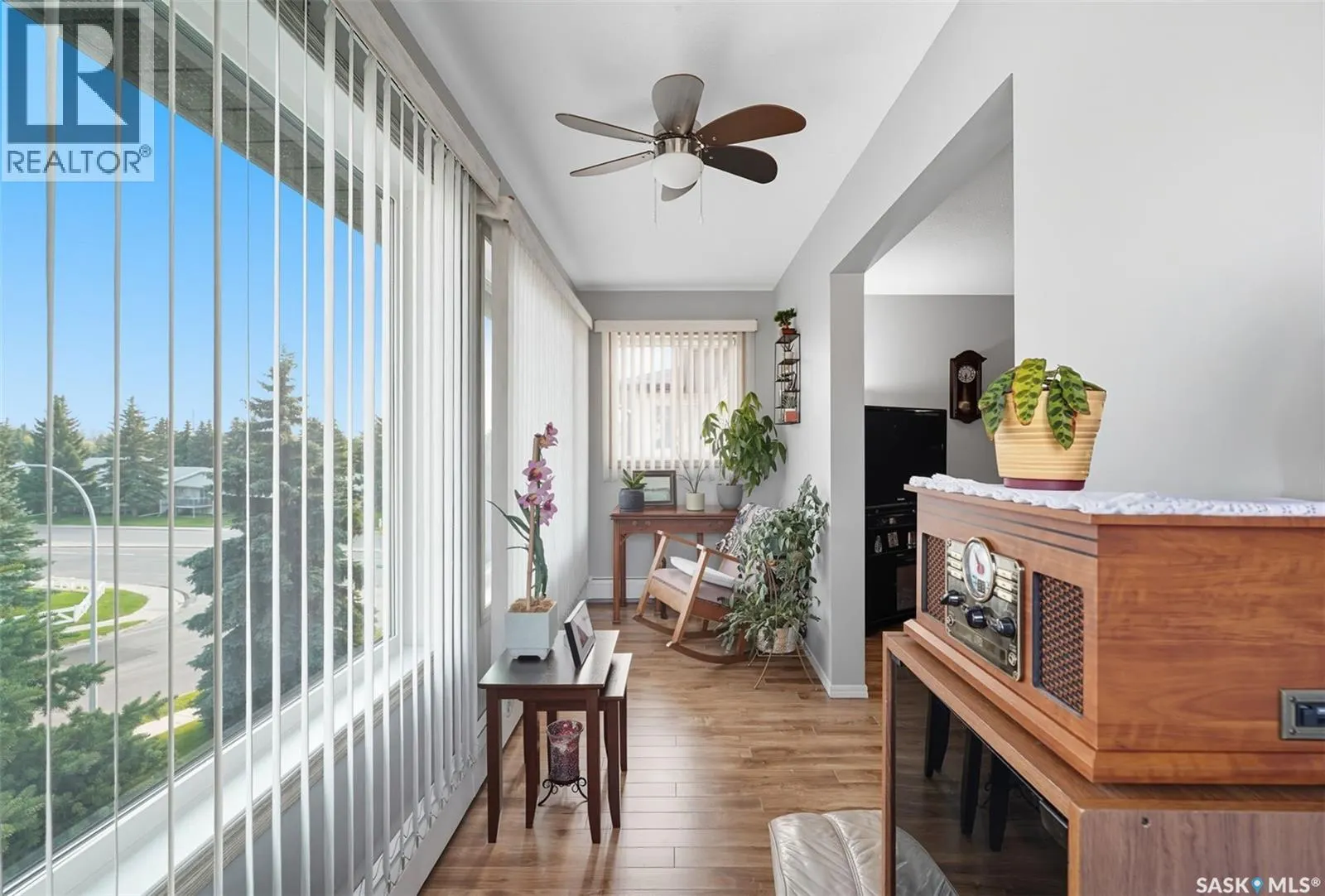 303 103 Keevil CRESCENT