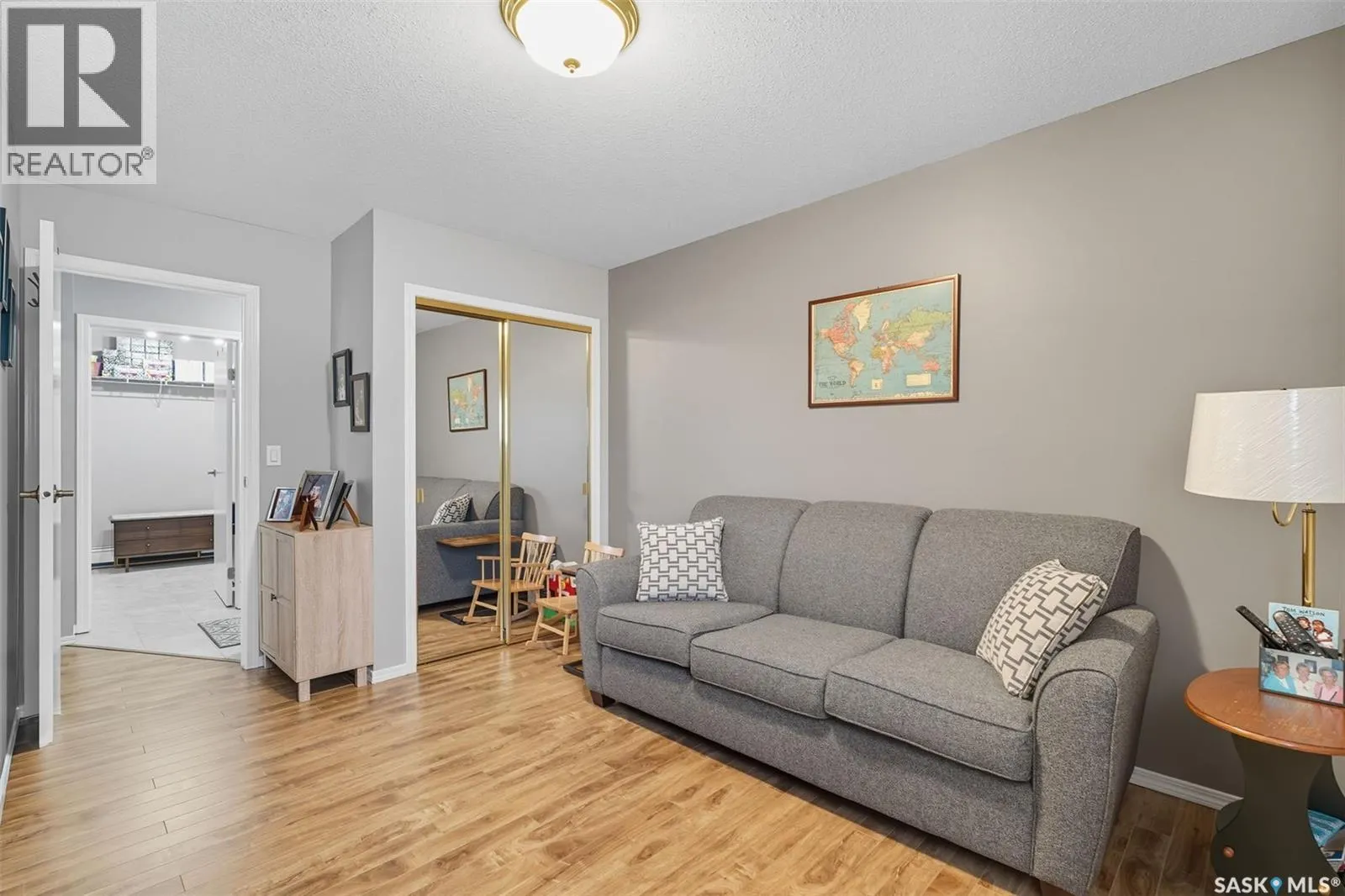 303 103 Keevil CRESCENT