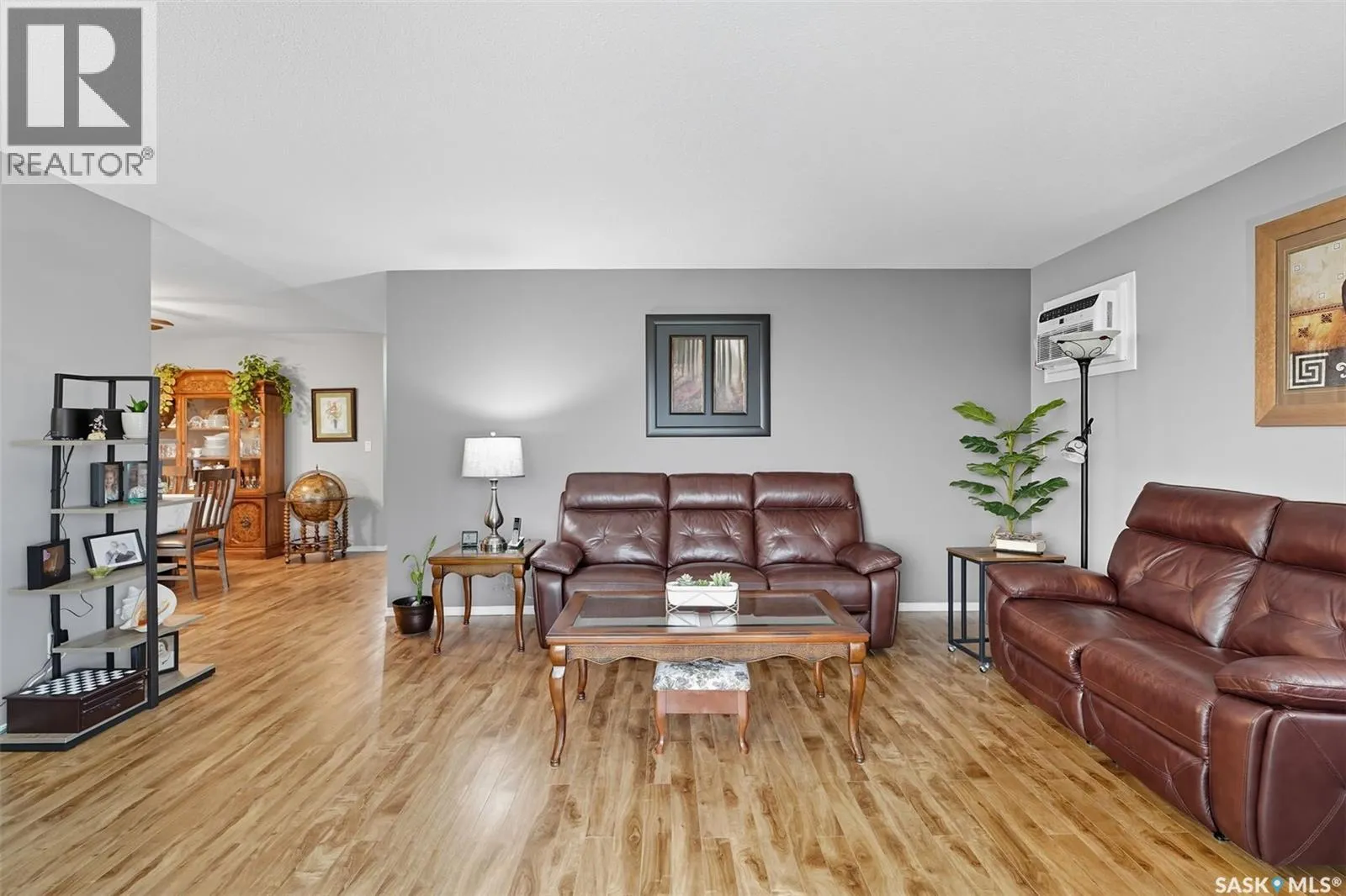 303 103 Keevil CRESCENT