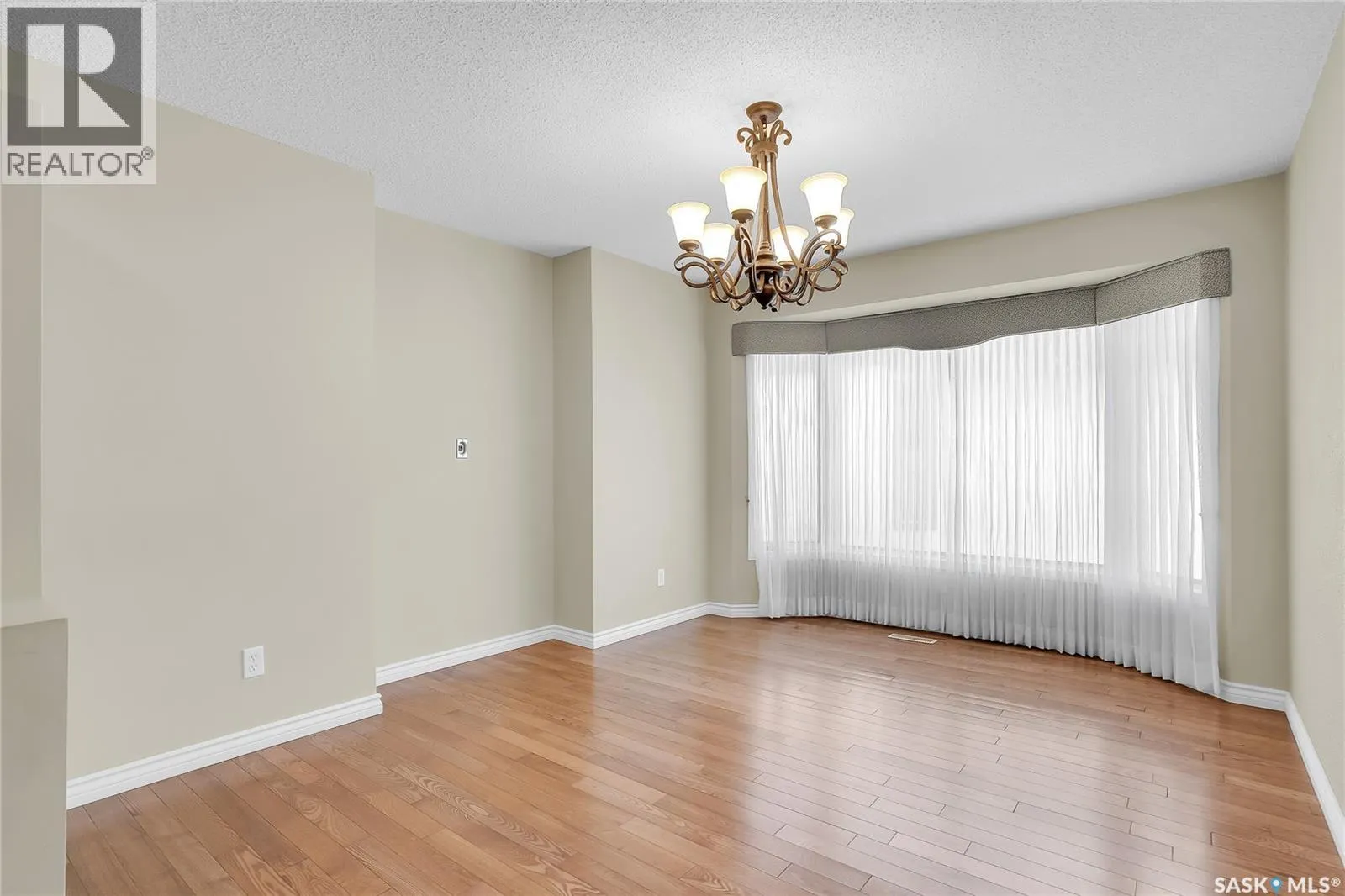 22 3415 Calder CRESCENT