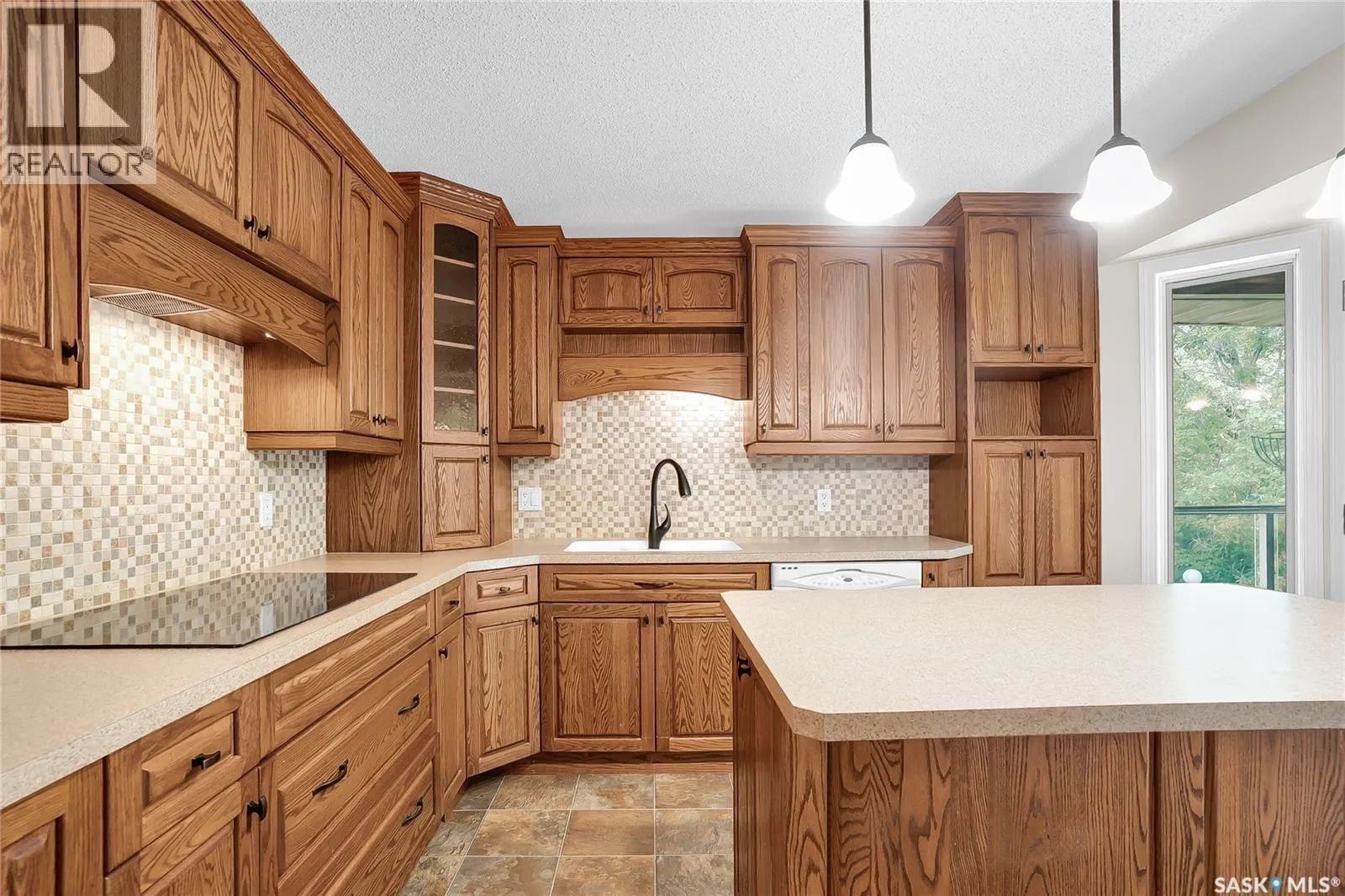 22 3415 Calder CRESCENT