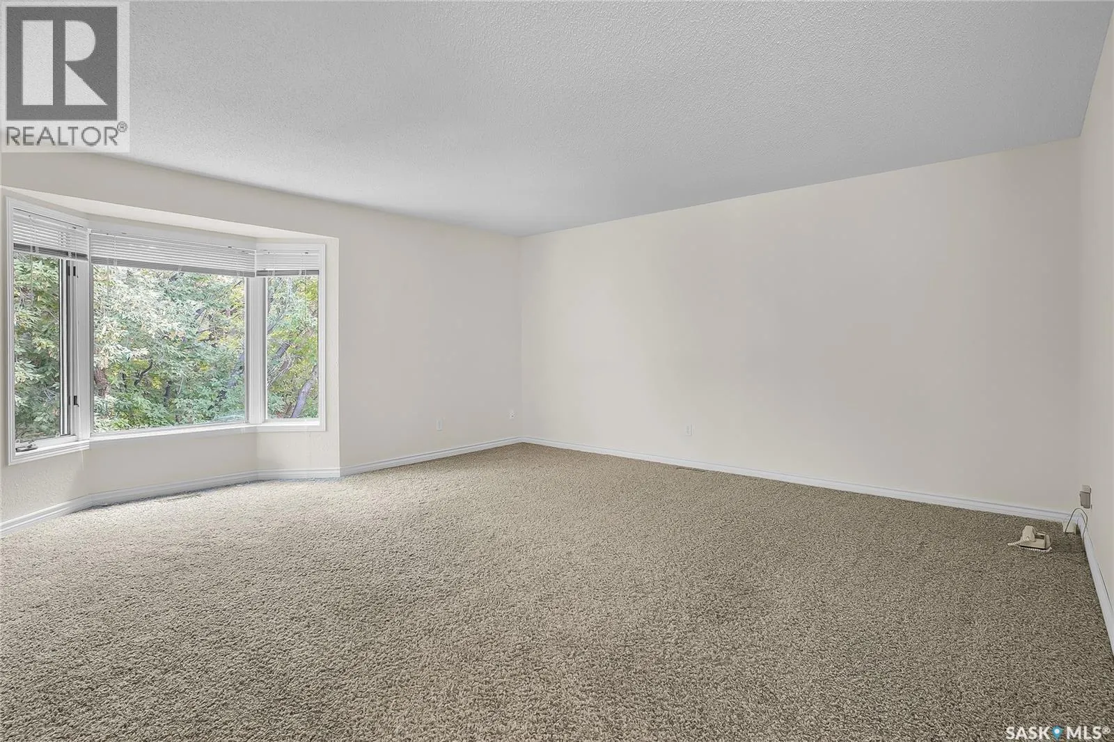 22 3415 Calder CRESCENT