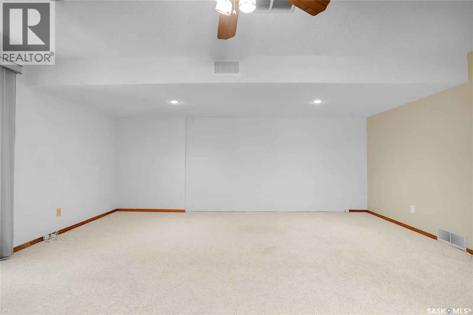 22 3415 Calder CRESCENT