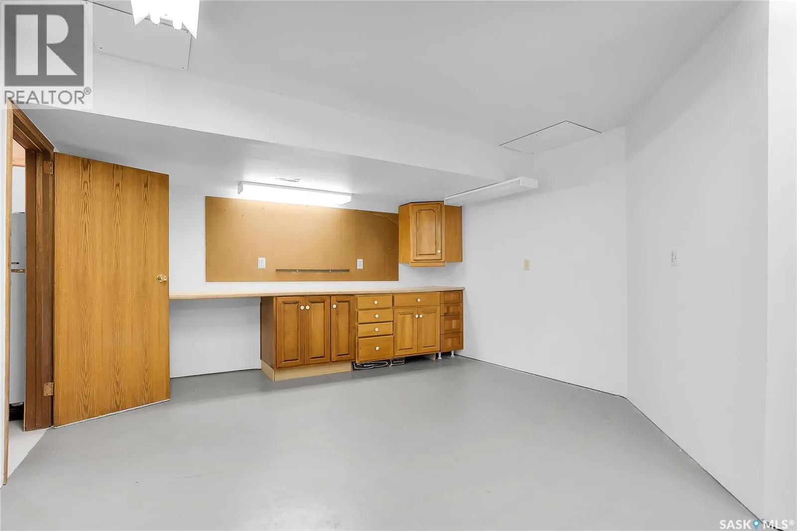 22 3415 Calder CRESCENT