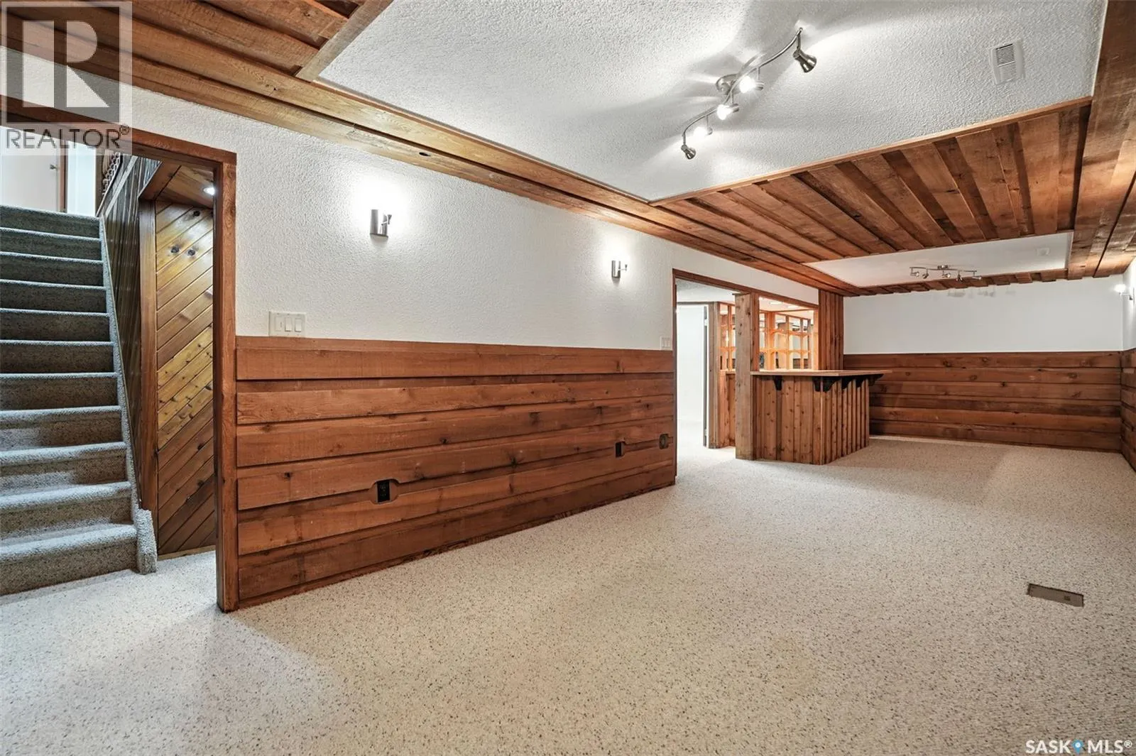 2213 Richardson ROAD