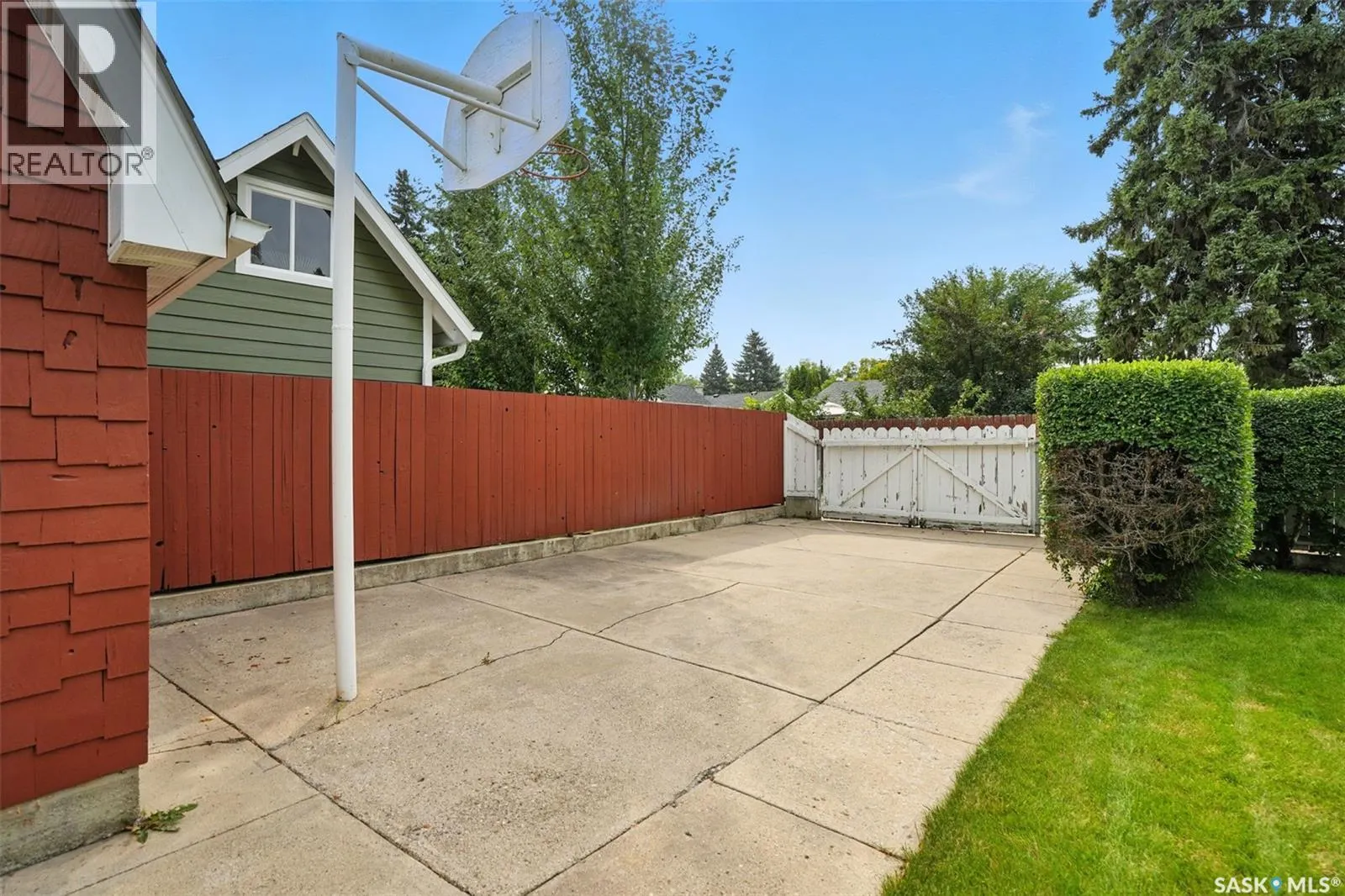 2213 Richardson ROAD