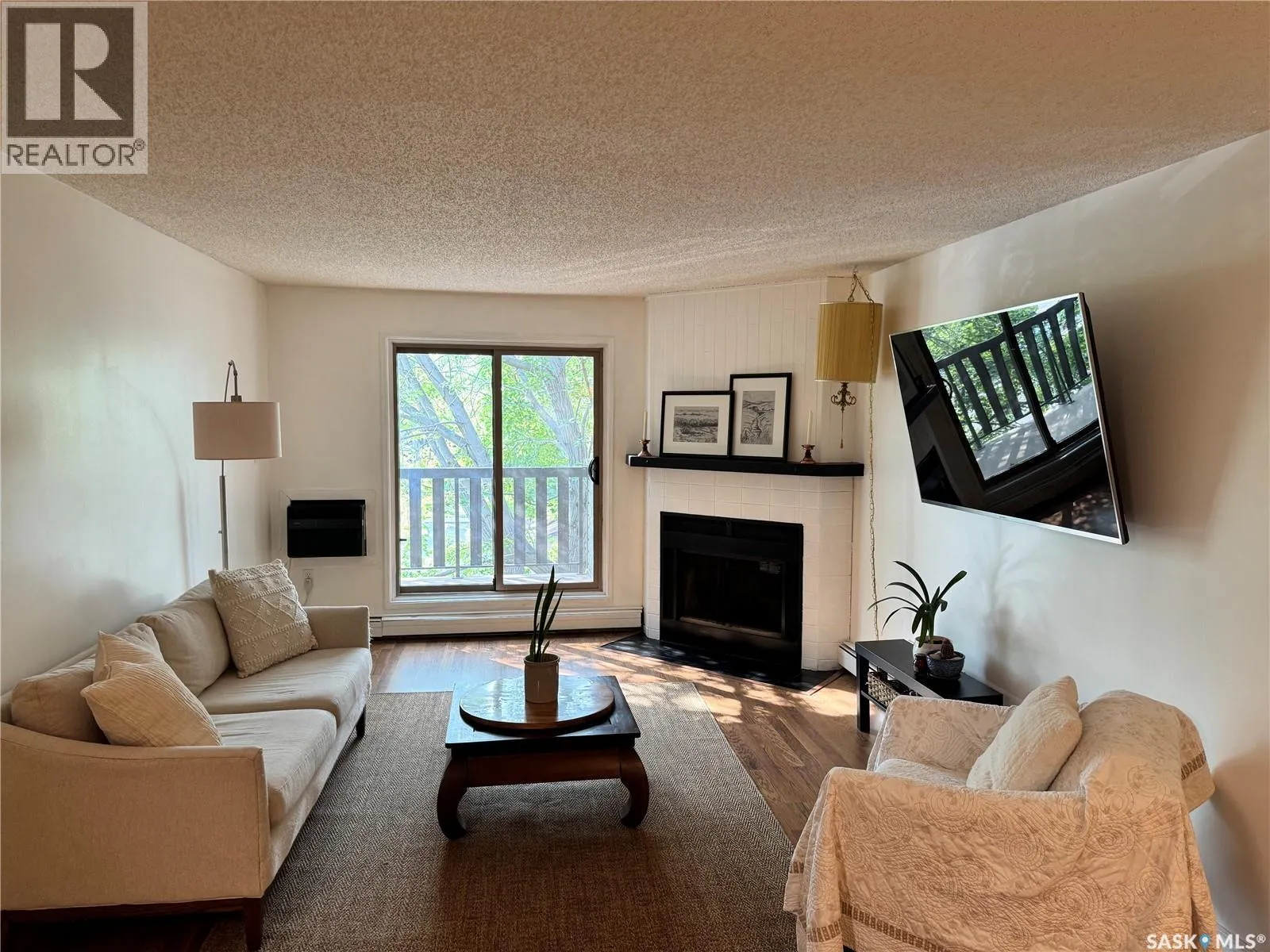 319 122 Edinburgh PLACE
