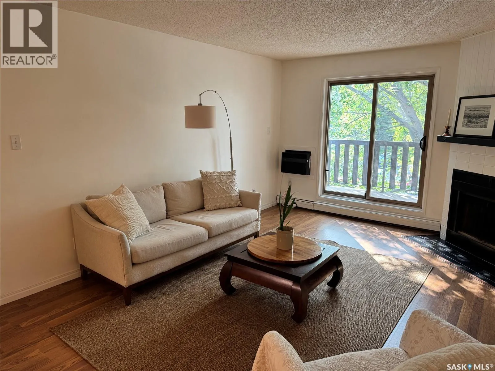 319 122 Edinburgh PLACE