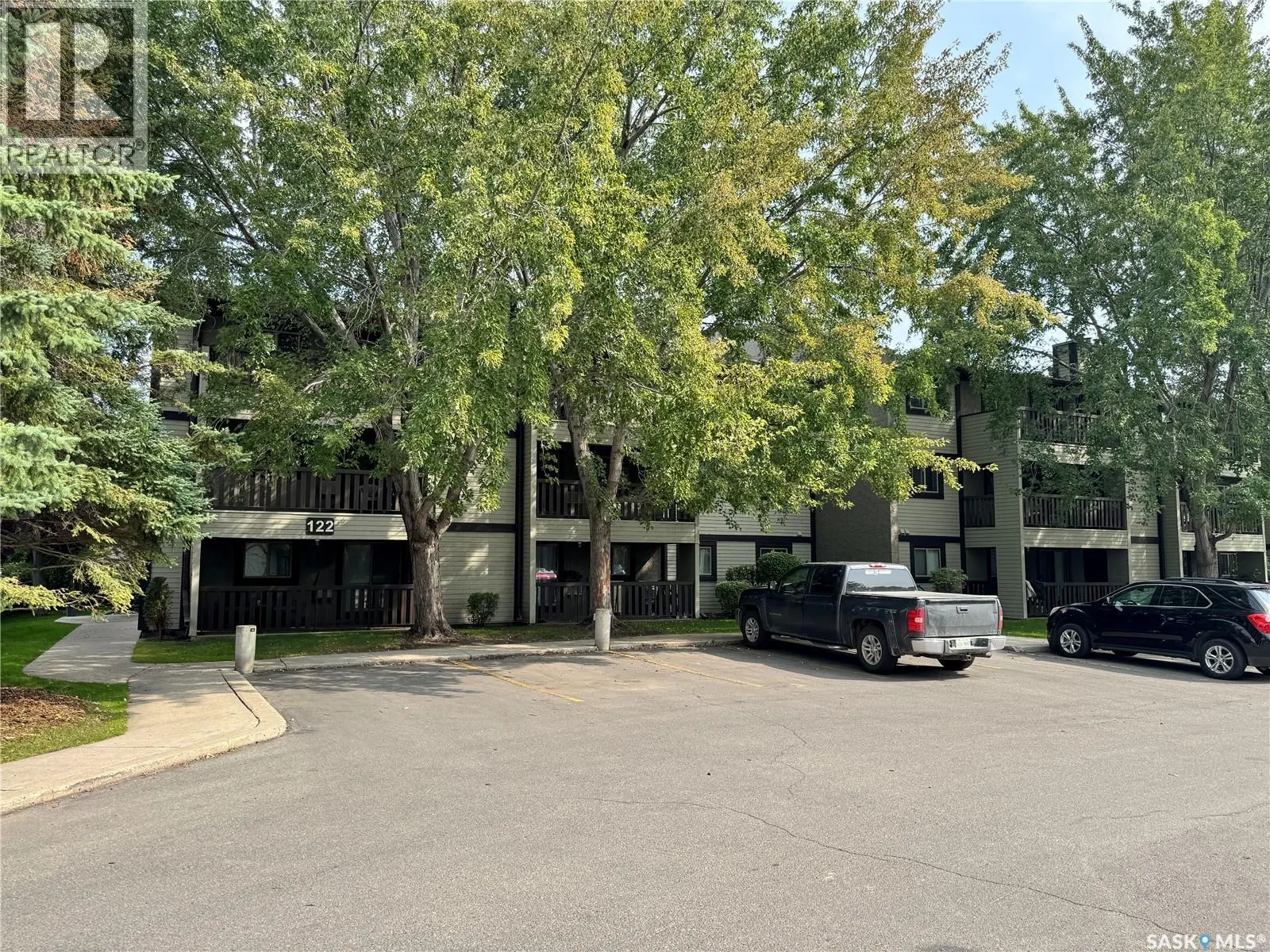 319 122 Edinburgh PLACE