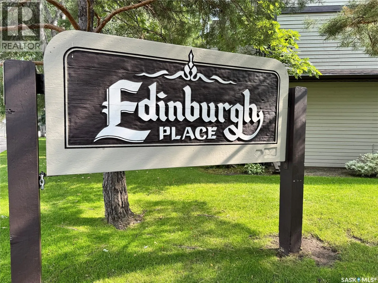 319 122 Edinburgh PLACE