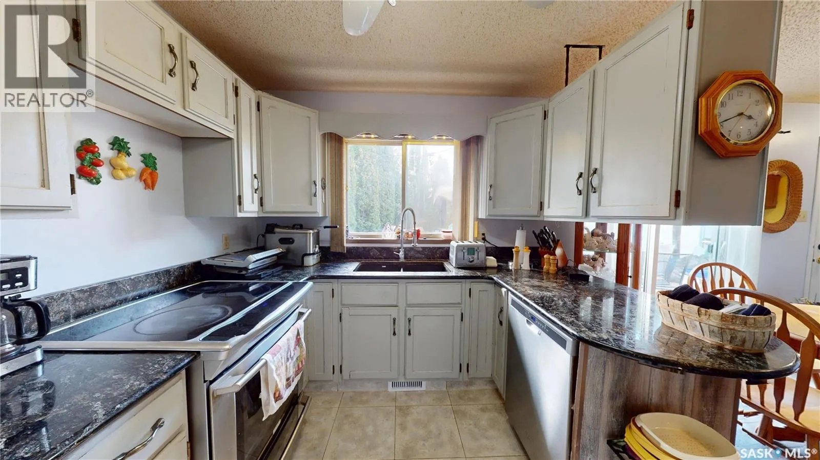 170 Whitecap CRESCENT