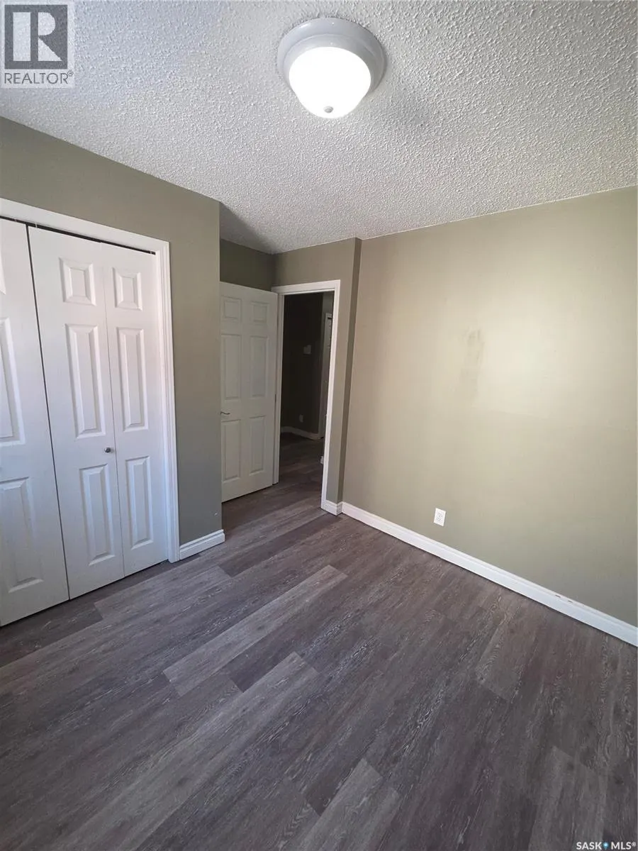 207B 4040 8th STREET E