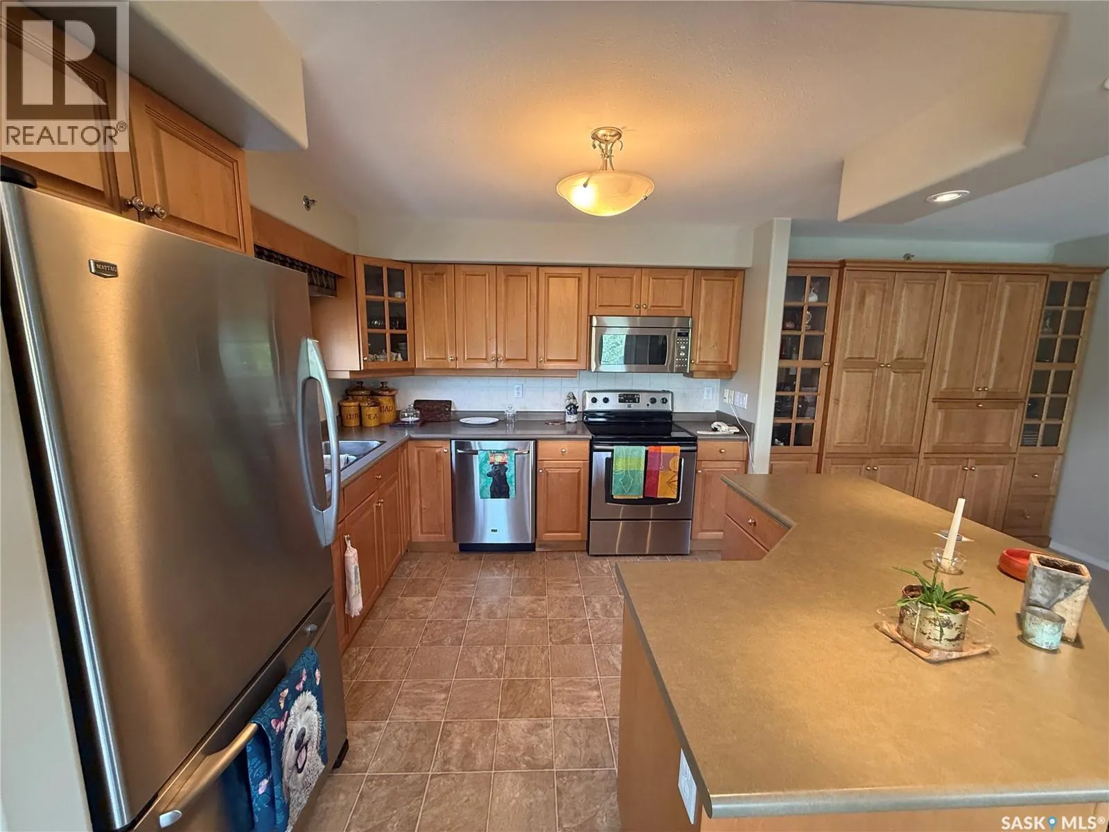 306 1850 Main STREET