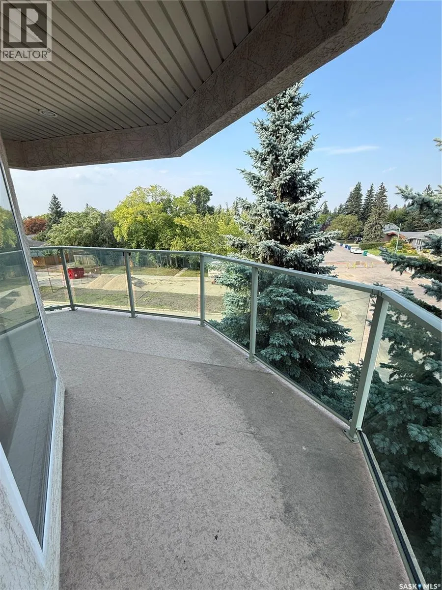 306 1850 Main STREET