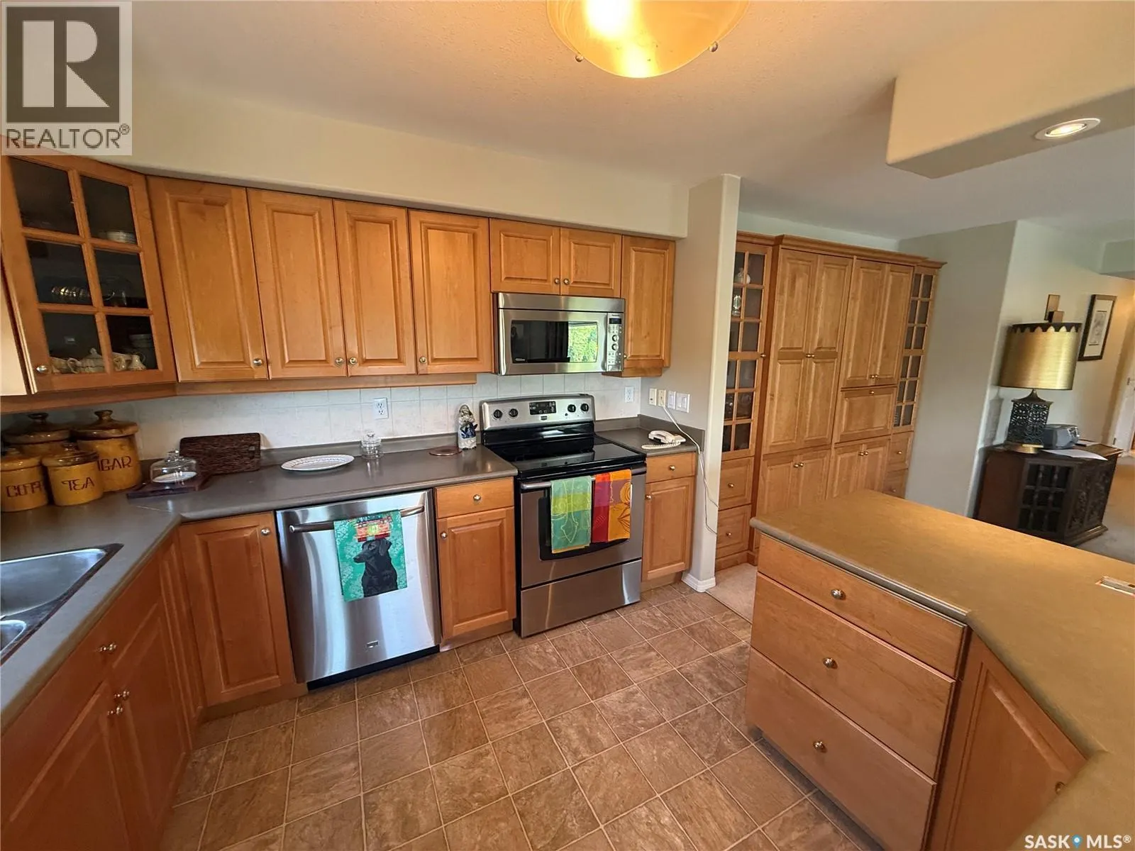 306 1850 Main STREET