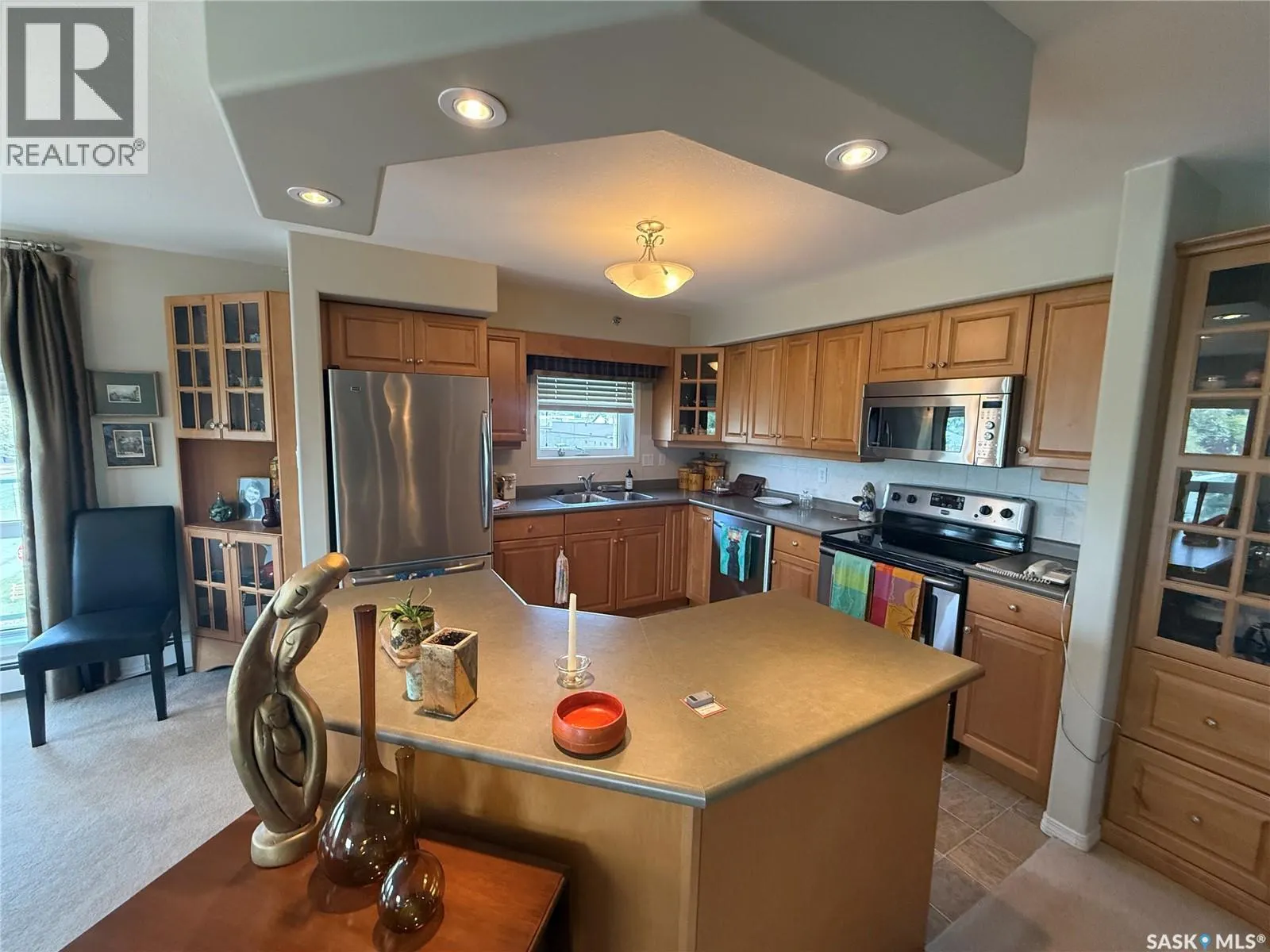 306 1850 Main STREET