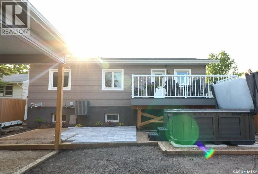 57 MacFarline AVENUE