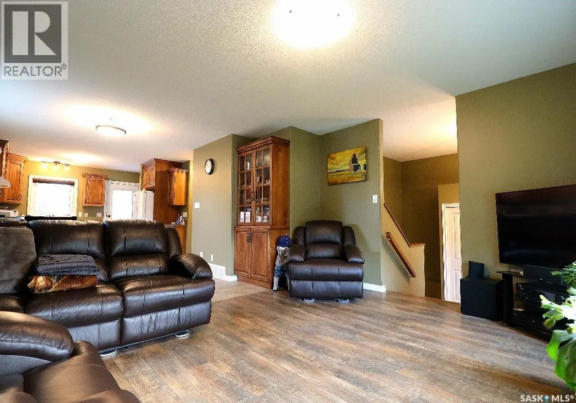 57 MacFarline AVENUE