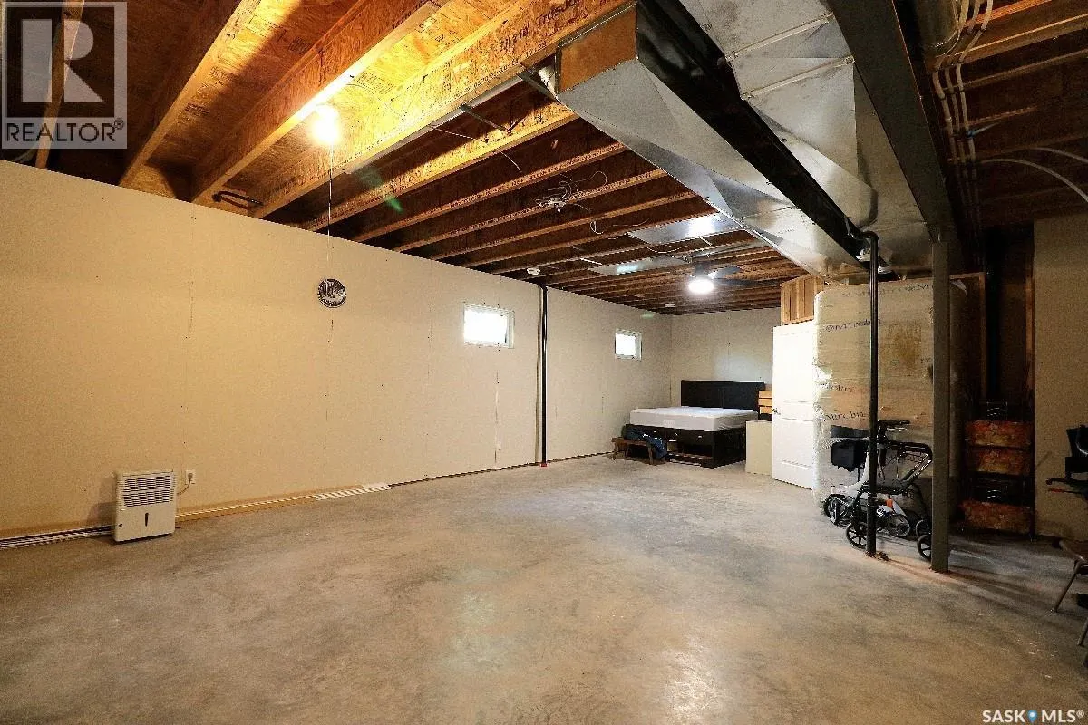57 MacFarline AVENUE