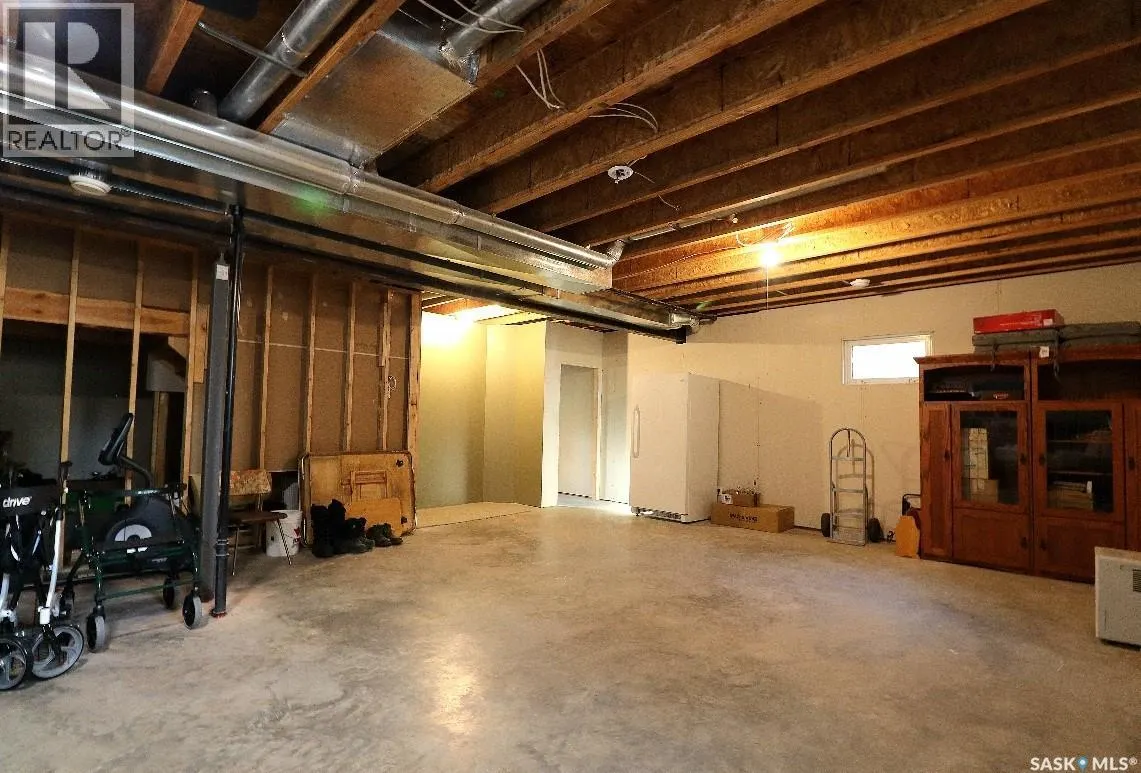 57 MacFarline AVENUE