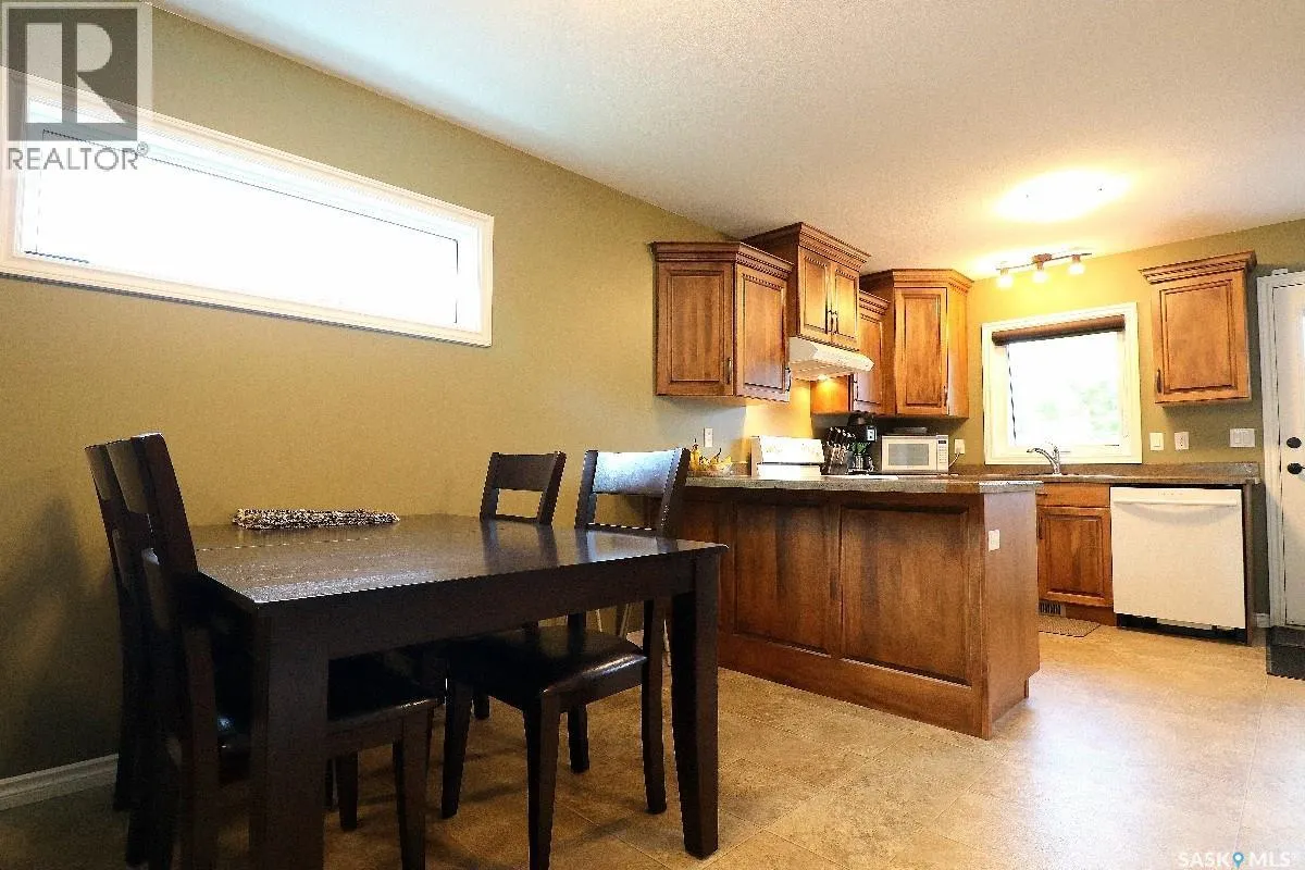 57 MacFarline AVENUE
