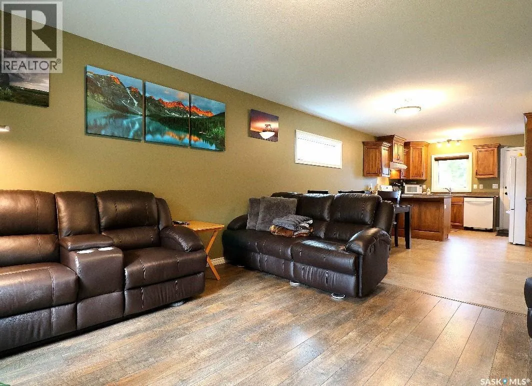 57 MacFarline AVENUE