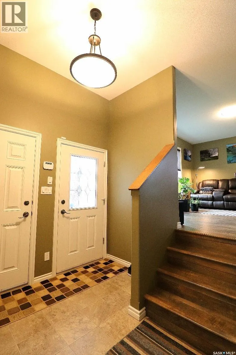 57 MacFarline AVENUE