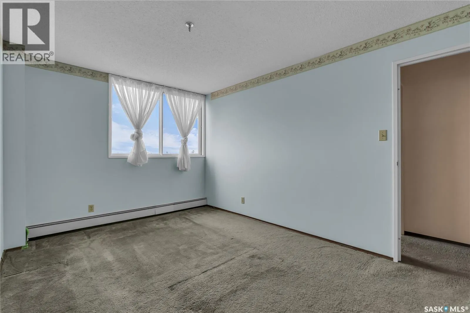 605 351 Saguenay DRIVE