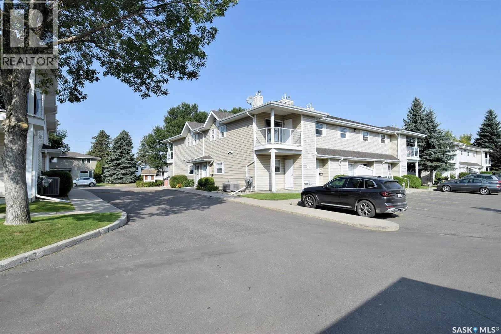 202C 141 105th STREET W
