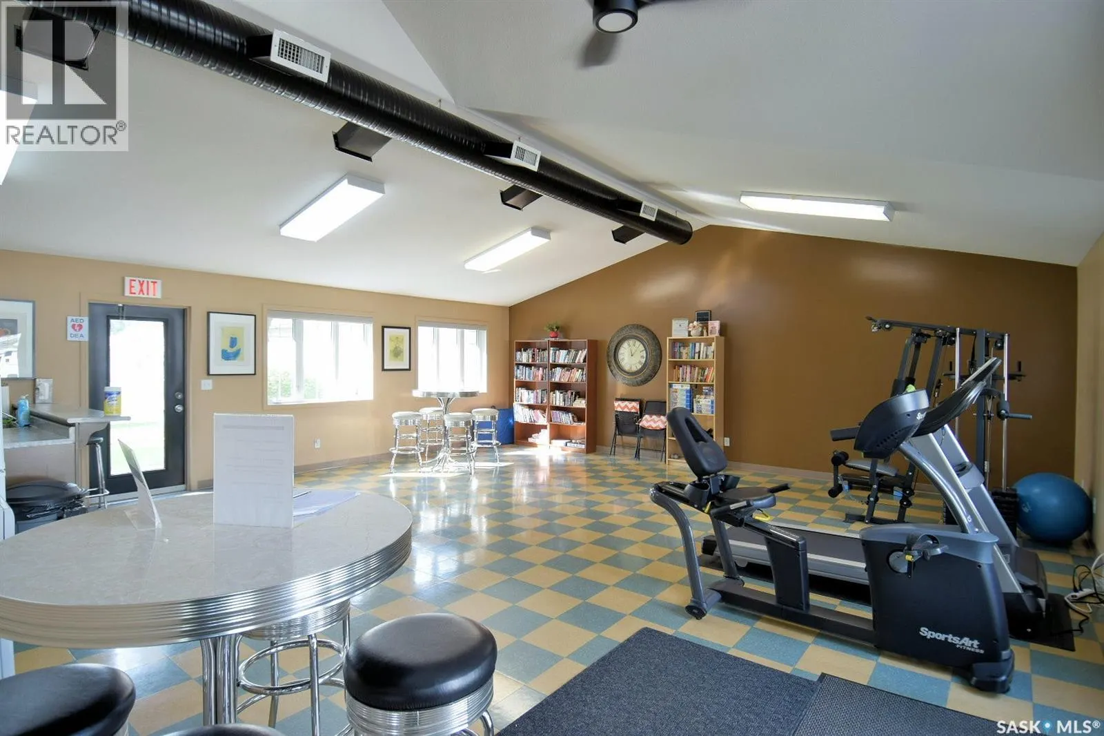 202C 141 105th STREET W