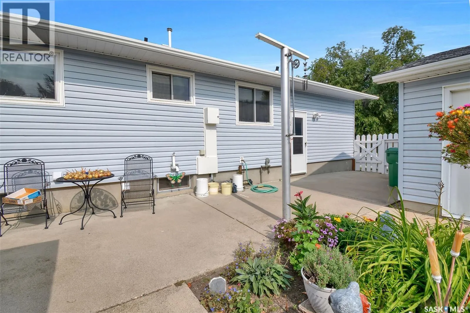 2938 Eastview