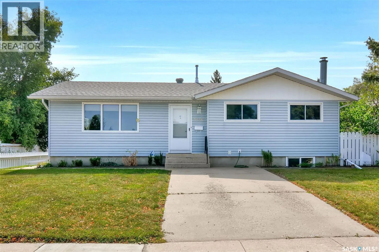 2938 Eastview
