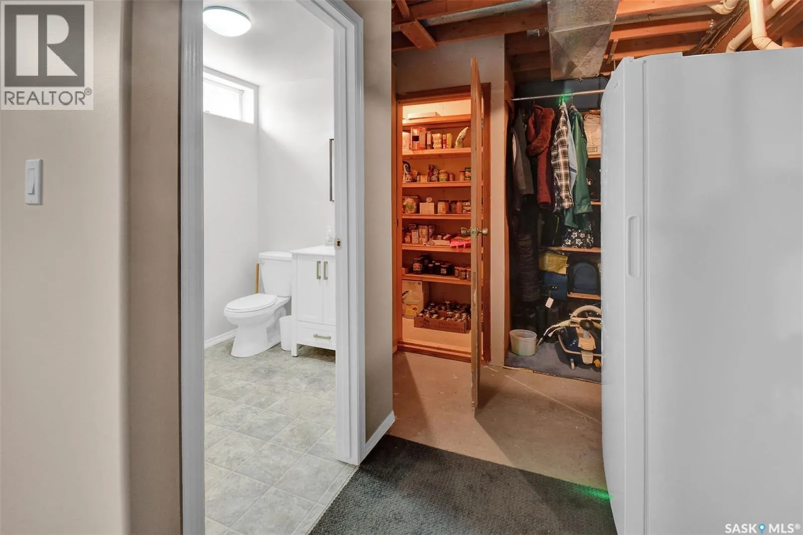 2938 Eastview