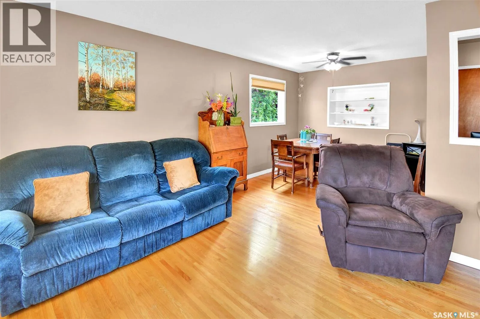 2938 Eastview