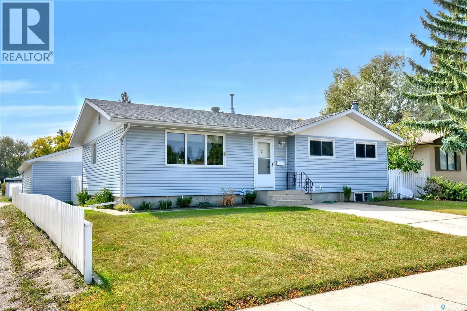 2938 Eastview